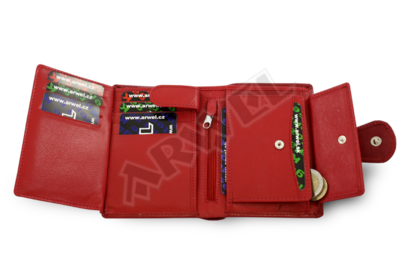 Červená dámská kožená peněženka s ozdobnou klopnou