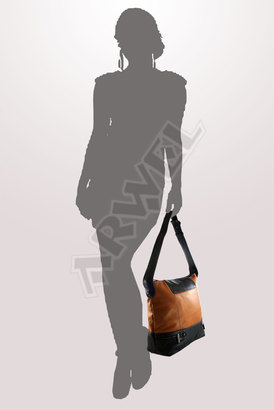 Koňakovočerná dámská zipová kožená kabelka
