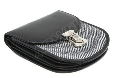 Černobílá dámská kožená peněženka se zámečkem